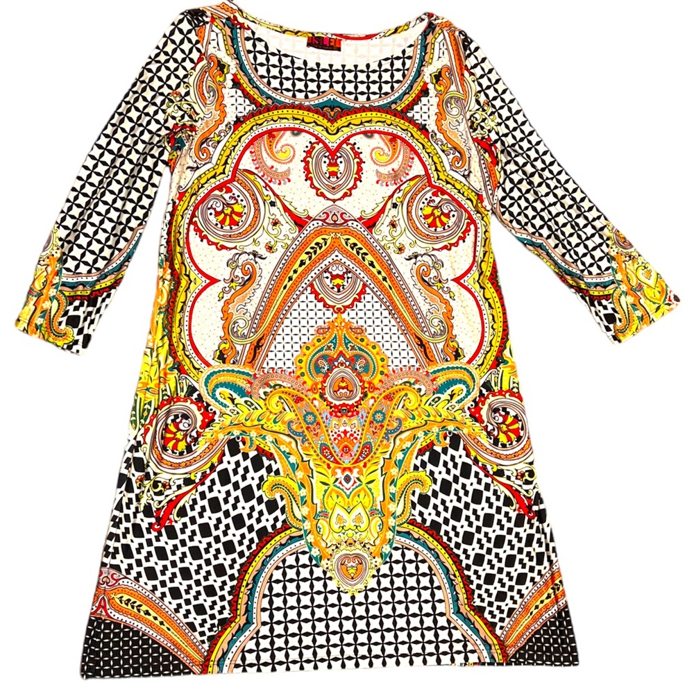 Women’s “Isle Apparel” dress! Size: Large Excellent Condition!